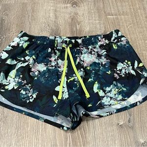 Old Navy Small Floral Athletic Shorts BV12
